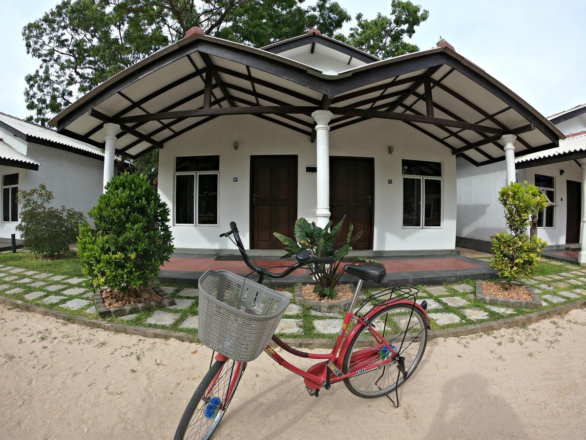 Luna Beach Hotel Nilaveli Exteriér fotografie