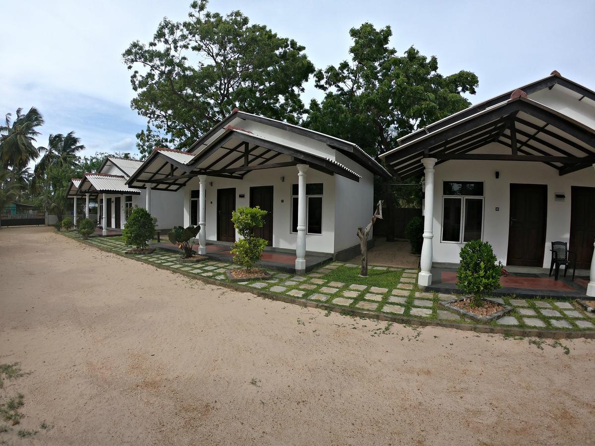 Luna Beach Hotel Nilaveli Exteriér fotografie