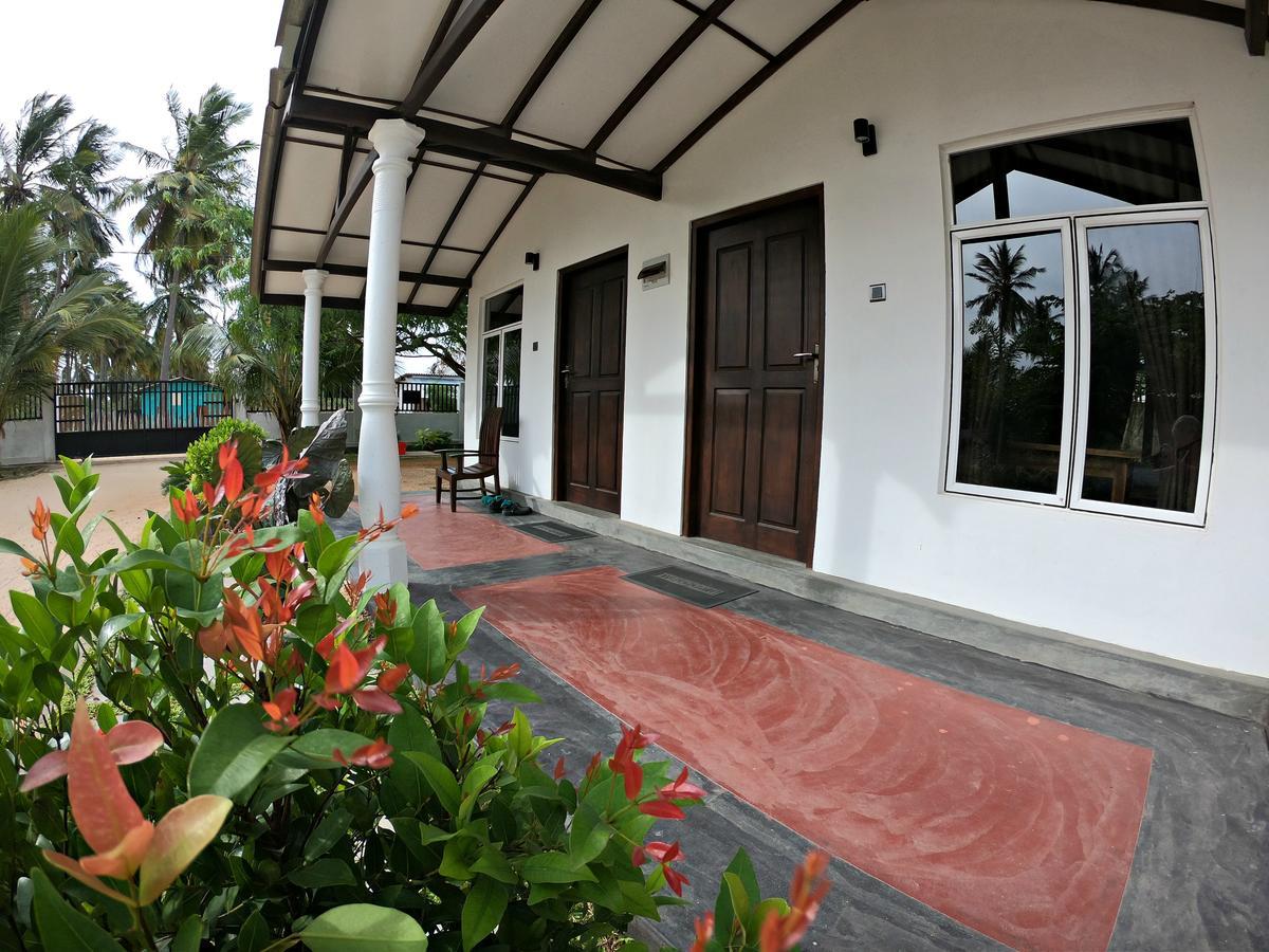 Luna Beach Hotel Nilaveli Exteriér fotografie