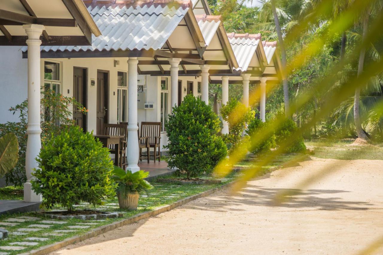 Luna Beach Hotel Nilaveli Exteriér fotografie