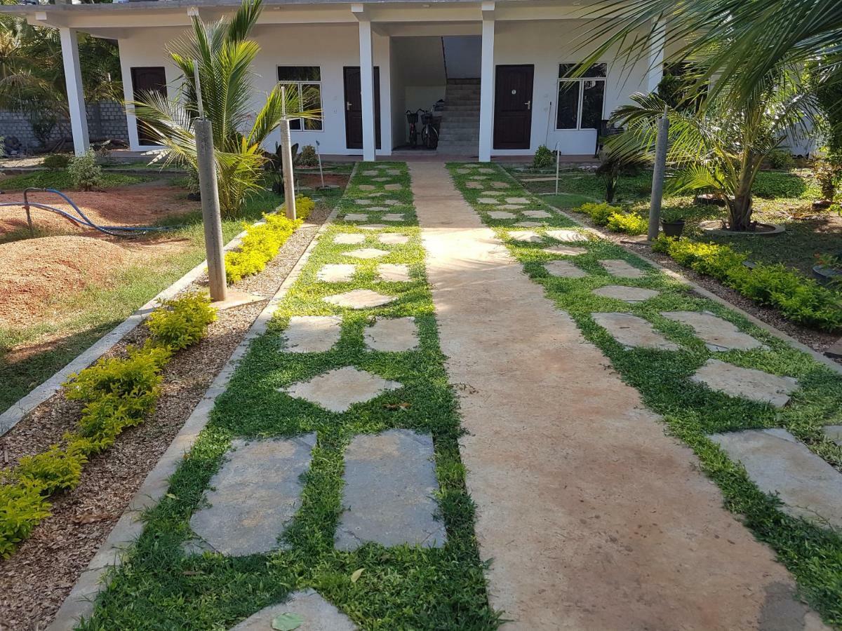 Luna Beach Hotel Nilaveli Exteriér fotografie